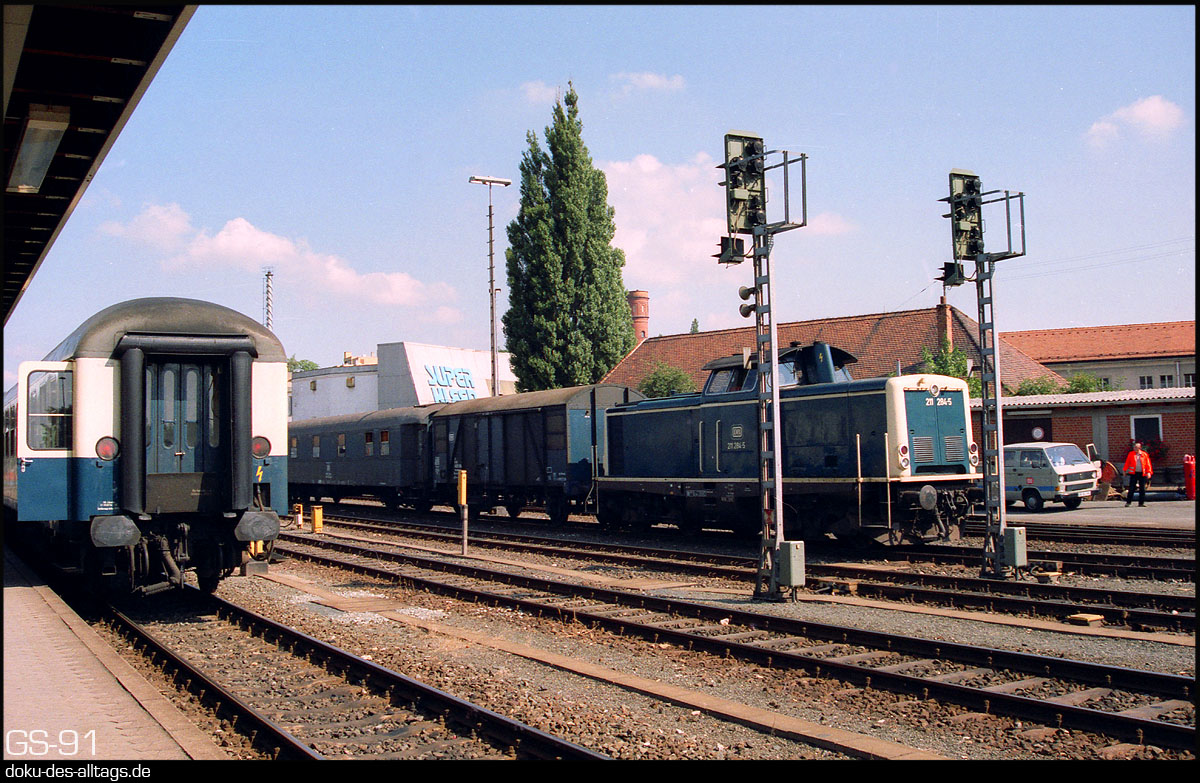 Strecken und Bahnhöfe